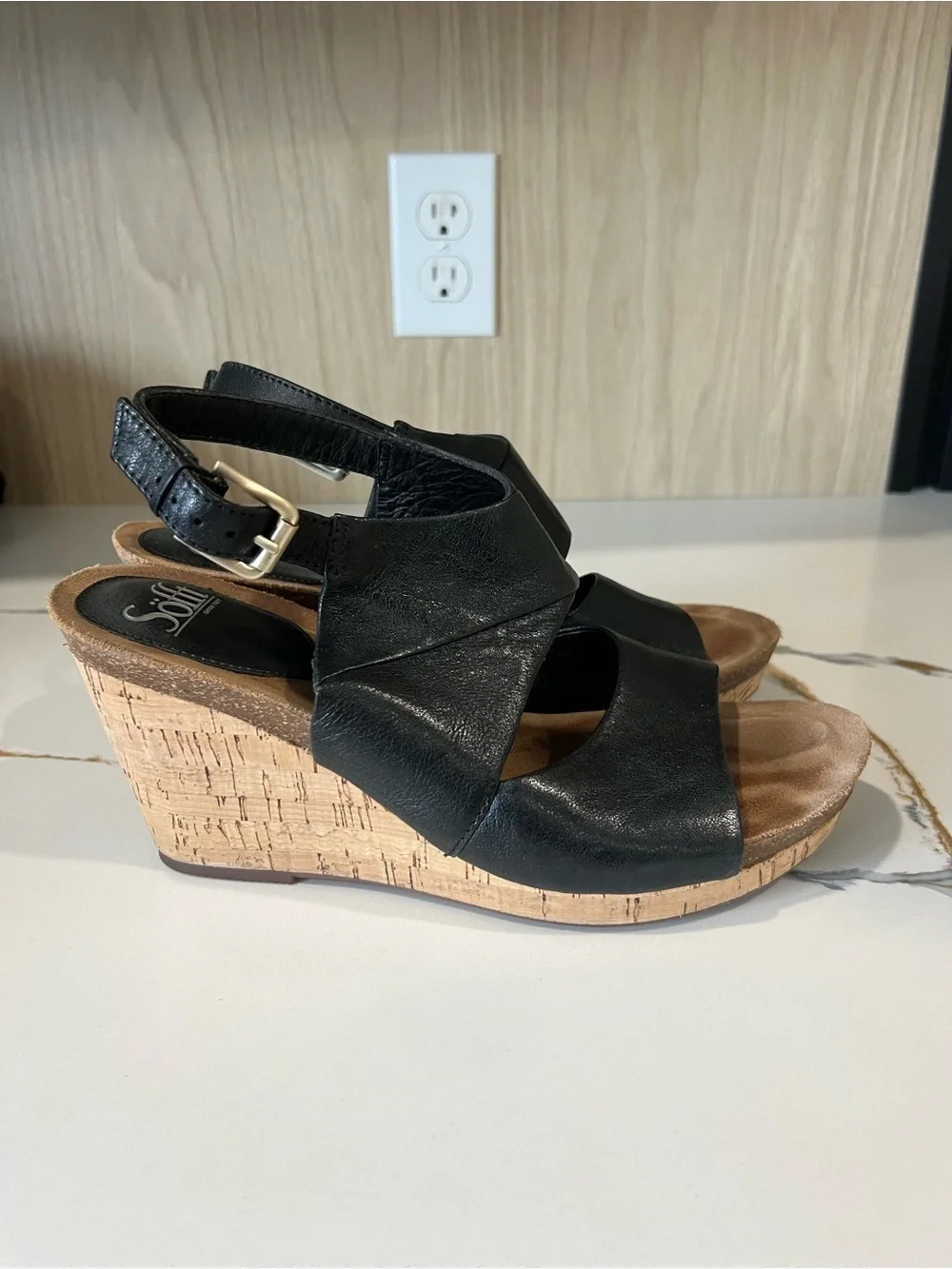 SOFFT EUC black leather wedges Sz 10